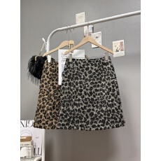 批发实拍 秋冬新款2025豹纹毛毛半身裙女网红百搭简约显瘦后开叉中裙