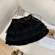 批发实拍 秋冬新款2025<b class='q'>蕾丝</b>拼接丝绒半身裙女甜美蓬蓬蛋糕裙百搭<b class='q'>短裙</b>