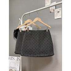 批发实拍 秋冬新款韩版百搭显瘦毛呢<b class='q'>半身裙</b>灰色波点百褶荷叶边a<b class='q'>字</b>短<b class='q'>裙</b>