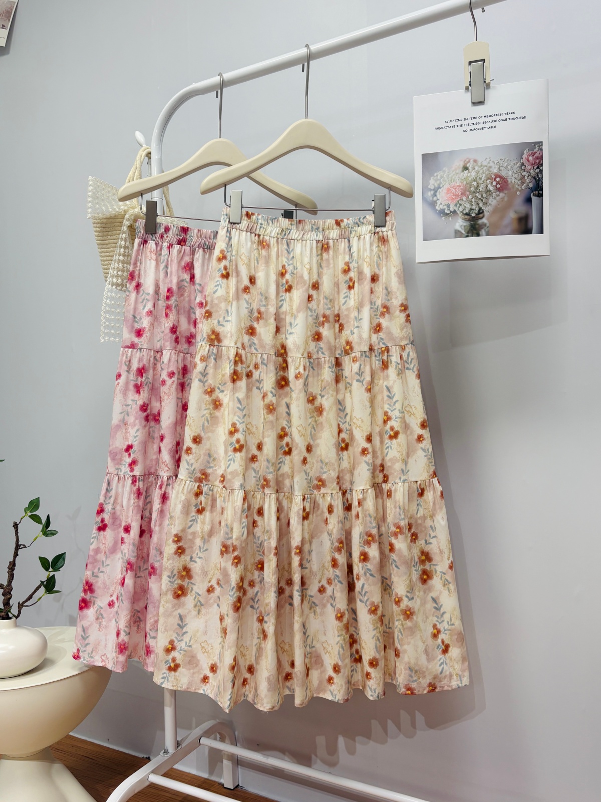 실사 봄 여름 새로운 2026 꽃무늬 면 소재 반신 스커트 여성 한 부서 부드러운 바람 작은 청신 중간 길이 A라인 스커트