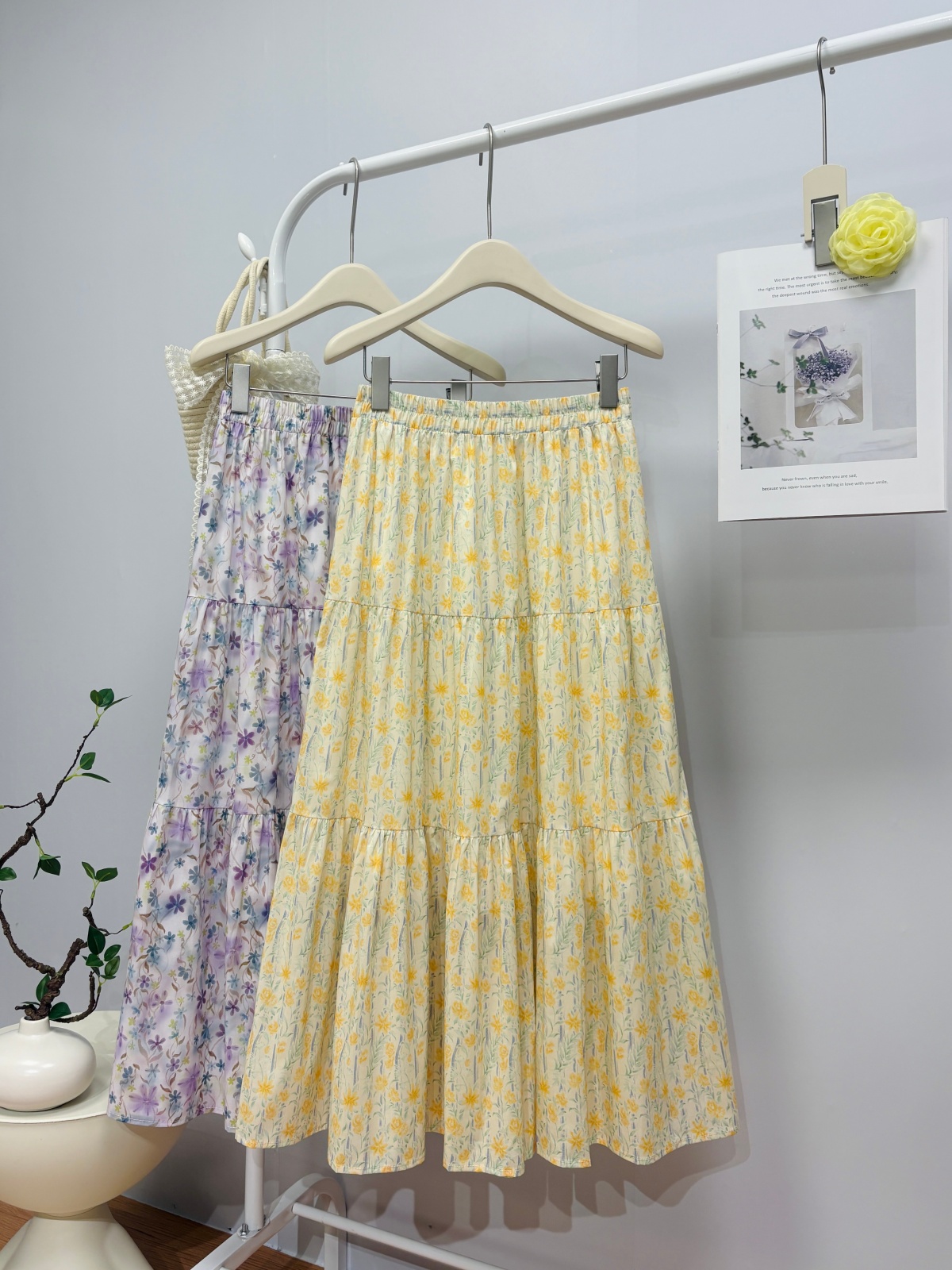 실사 봄 여름 새로운 2026 프랑스식 부드러운 바람 꽃무늬 반신 스커트 달콤함 연령 감소 한 마디 빅 플레어 스커트 중간 길이