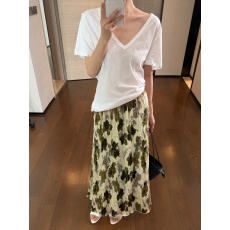 批发夏季新款法式复古三宅风花朵压褶<b class='q'>半身裙</b>百搭显瘦后开叉度假长裙