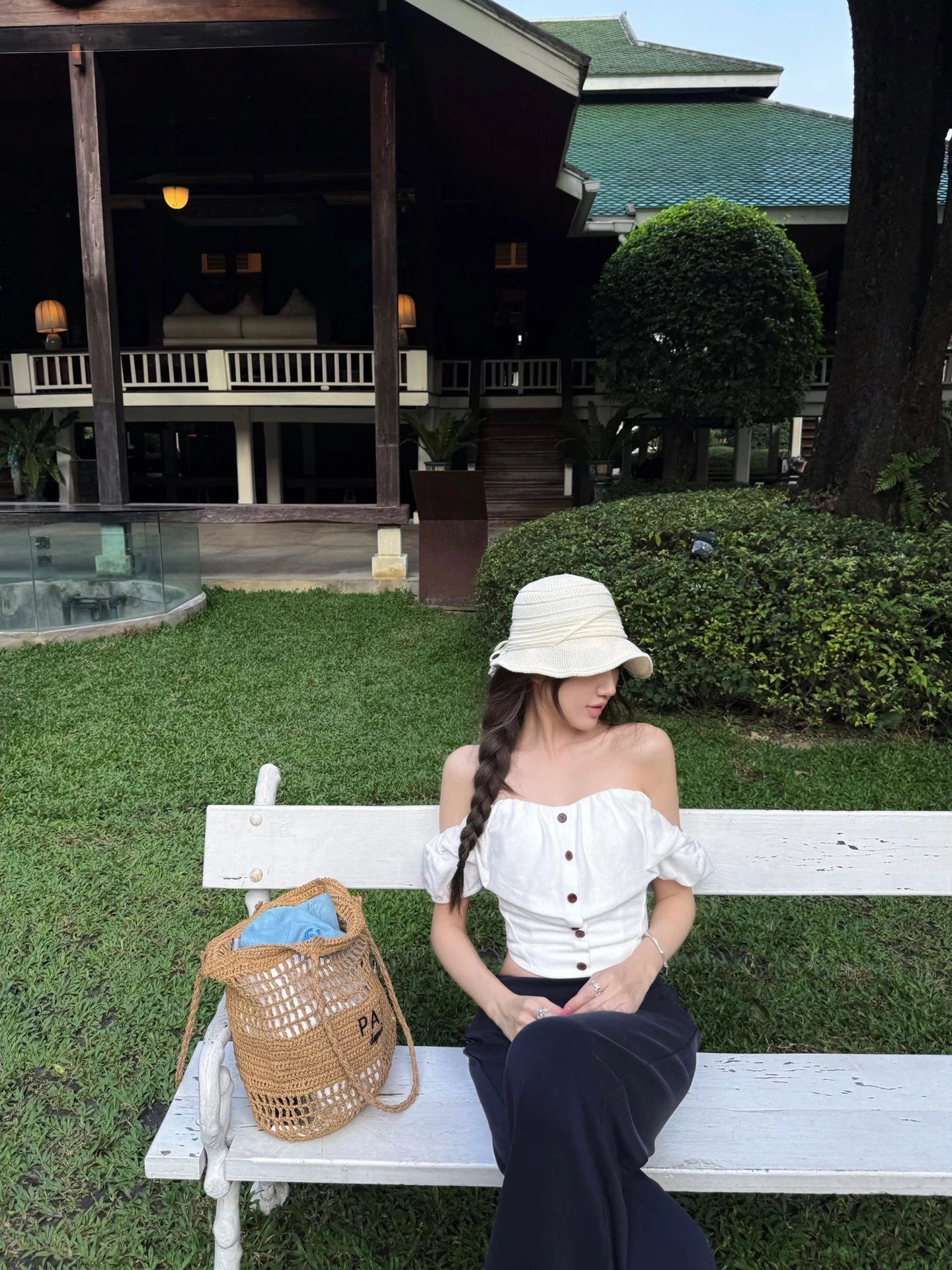 쉬 천천 meyes 소녀 마음 오프숄더 튜브탑 맨위 단색 쇼트 스타일 화이트 품격 코르셋