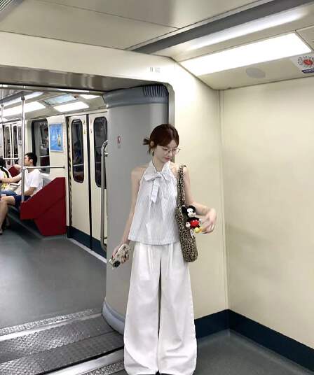 실사 정가 여름 한 셔츠 다용도 루즈핏 여성 스트라이프 미학 행침 목 스트라이프 레이스업 민소매 조끼