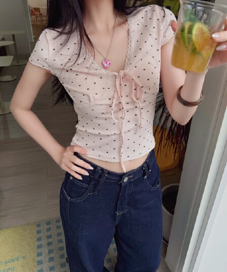 실사 정가 하트 V넥 긍정적 인 어깨 반팔 티셔츠 여성 여름 한 부서 몸매 가꾸기 슈퍼 잘 생긴 아름다운 쇼트 스타일 맨위