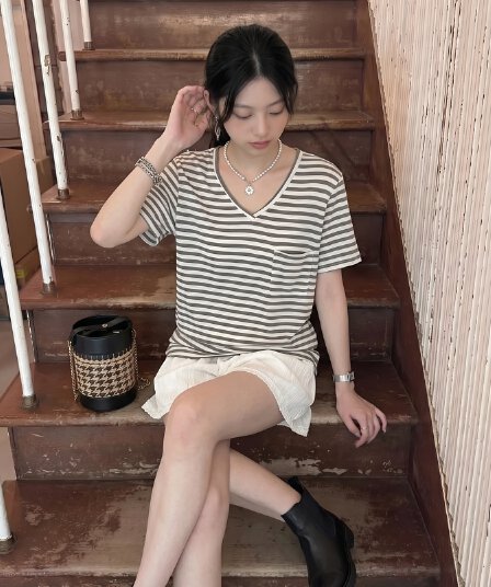 실사 정가 여름 느긋한 호흡 슈퍼 좋은 착용 볼륨 측면 디자인 센스 빅 포켓 패치 V넥 티셔츠