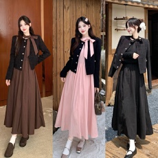 批发实拍大码女装韩版小香风<b class='q'>外套</b>短款温柔风气质千金风<b class='q'>连衣裙</b>秋季上衣