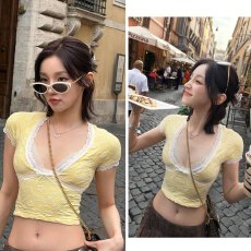 批发宋雨琦同款韩版蕾丝拼接V领短袖T恤女修身设计感黄色上衣辣妹风夏