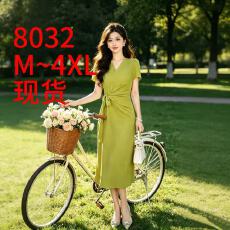 批发绿色<b class='q'>连衣裙</b>女夏收腰气质高级感巨好看的大方得体法式长裙