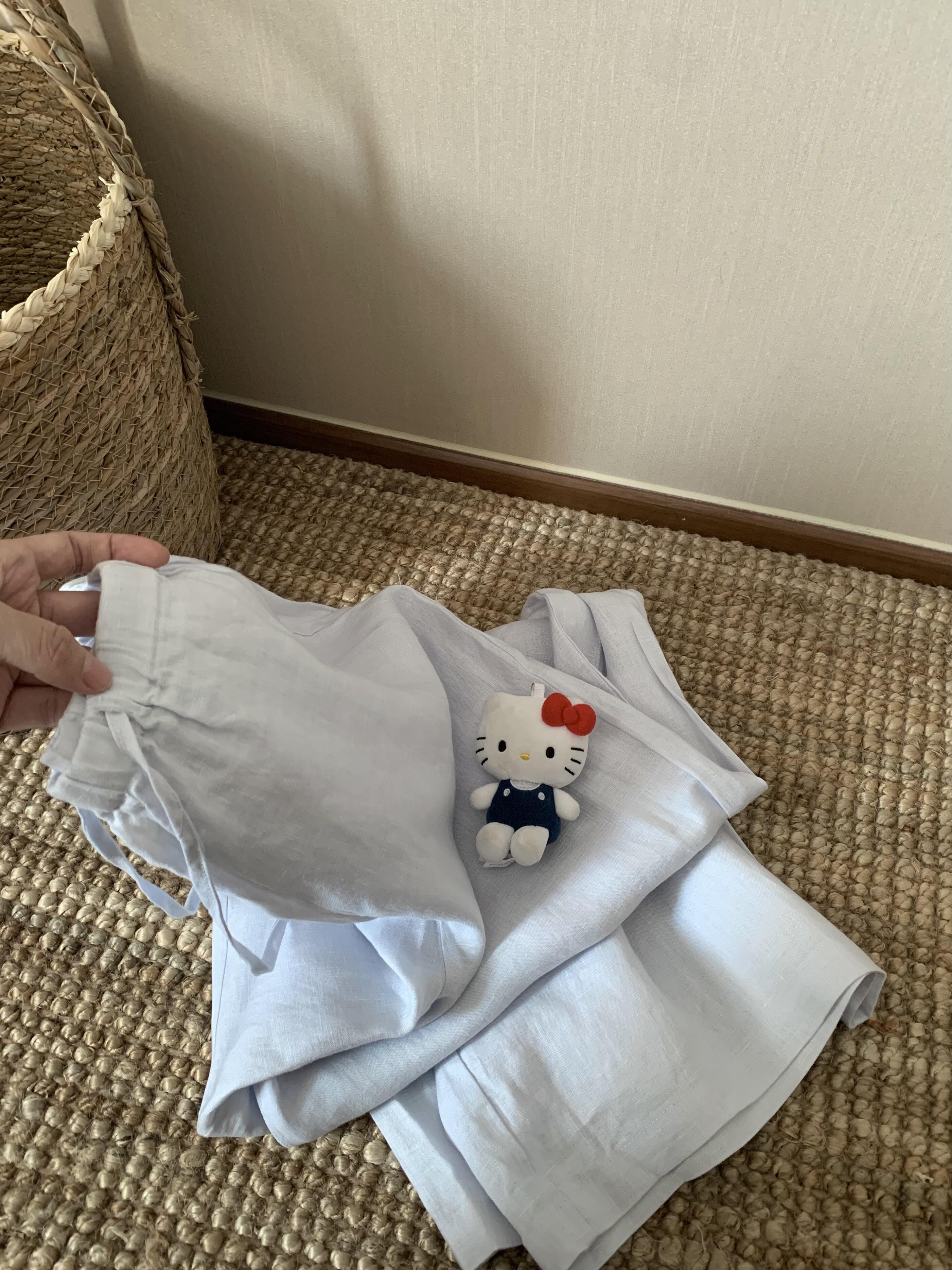파란색 아마 차가운 바지