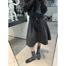 批发休闲风加厚毛呢花苞<b class='q'>半身裙</b><b class='q'>女</b>冬季2026新款时髦百搭显瘦中长款伞裙