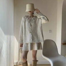 批发2025秋<b class='q'>冬</b>立体玫瑰花温柔软糯单排扣毛衣外套+A字针织短裙套装