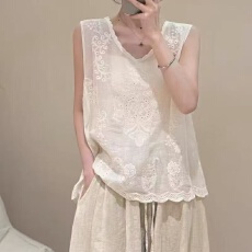 批发复古镂空刺绣马甲背心女夏季森系文艺<b class='q'>宽松</b>叠穿无袖内搭<b class='q'>吊带衫</b>上衣