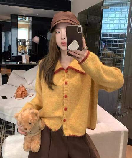 프랑스식 베이비 칼라 배색 스웨터 오픈 가디건 여성 봄 루즈핏 느긋한 바람 외국 가스 연령 감소 황색 니트 스웨터 맨위