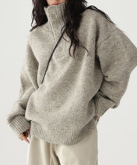 한 부서 단색 단추 반 개방 칼라 터틀넥 풀오버 스웨터 여자 가을 루즈핏 느긋한 바람 두꺼운 보온 스탠드 칼라 맨위