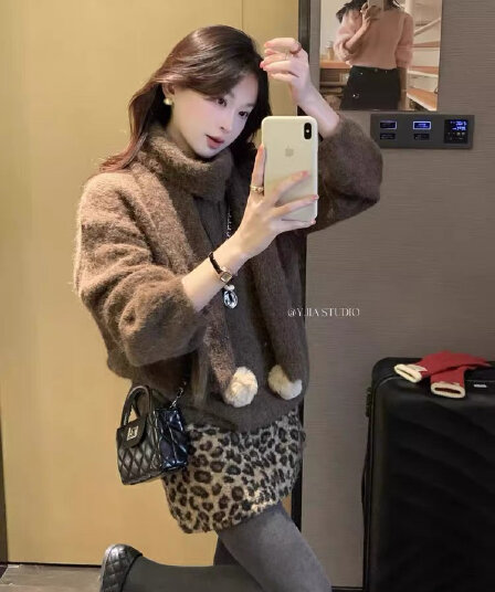 아름다움 라드. 커피 색상 느긋한 바람 부드러운 찹쌀 스웨터 스카프 두 조각 여성 세트 가을 겨울 고급 센스 외출용 니트 스웨터 맨위