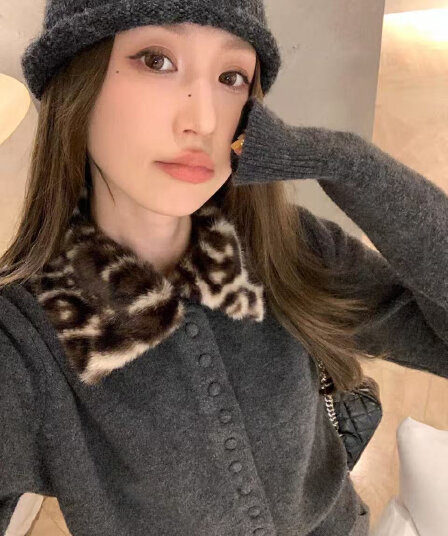 한 부서 레오파드 무늬 레트로 폴로 칼라 긴팔 스웨터 여성 코트 디자인 센스 캐주얼 루즈핏 느긋한 슬림해 보이는 오픈 가디건 맨위