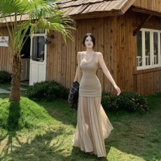 批发实价实拍  真两件法式修身针织吊带<b class='q'>连衣裙</b>女春季设计感大裙摆长裙