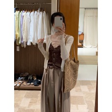 One Family77001春新品韩系甜美波点吊带背心+针织开衫两件套装女