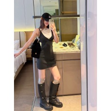 批发LA miu系 V领撞色 修身显瘦 假两件 简约风针织连衣裙