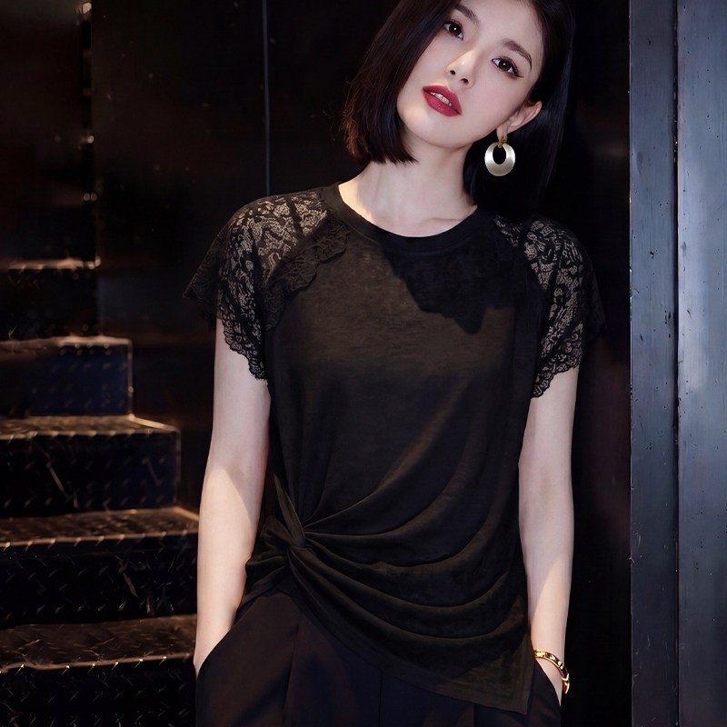 검정색 반팔 티셔츠 여성 여름 2026 새로운 외국 가스 연령 감소 몸매 가꾸기 슬림해 보이는 디자인 센스 레이스 레이스 맨위