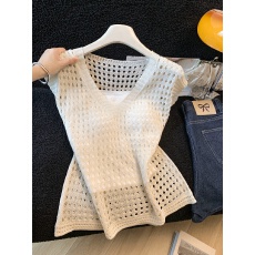 批发镂空针织V领短袖上衣女夏季新款搭配抹胸网红T恤宽松冰丝罩衫<b class='q'>马甲</b>