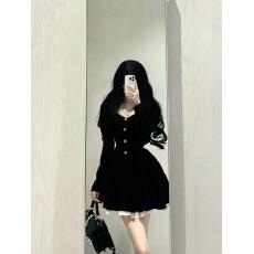 批发赫本风高级感丝绒小黑裙女秋冬季法式在逃公主收腰气质蓬蓬<b class='q'>连衣裙</b>