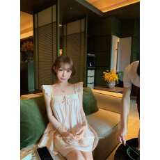 批发Lukira 仲夏凉凉裙 粉色天丝方领小飞袖连衣裙女夏季<b class='q'>蕾丝</b>拼接<b class='q'>短裙</b>