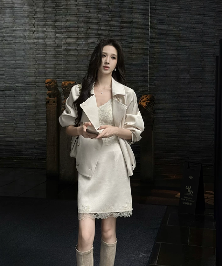 인터넷 유명인 새로운 2026 패션 품격 폴로 칼라 작은 외투