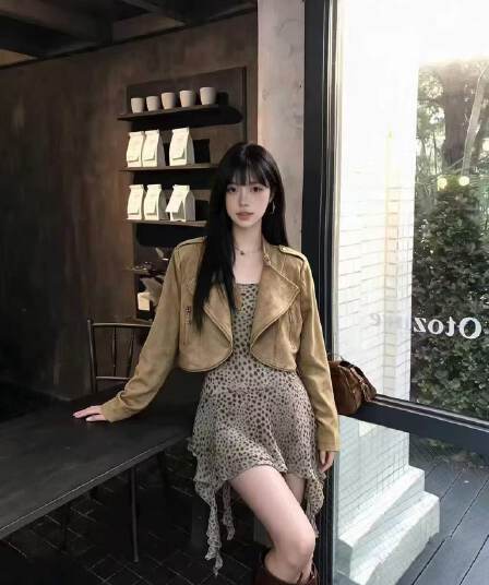 인터넷 유명인 새로운 2026 가을 패션 품격 슬림해 보이는 재킷 점프 슈트 치마 세트 투피스 세트