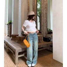 批发超级显瘦显腿直窄版直筒裤女<b class='q'>弹力</b>低腰<b class='q'>牛仔裤</b>