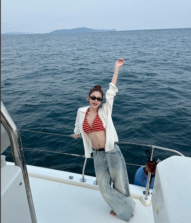 goo goo eyes 레트로 하늘색 워싱 고양이 반드시 찢어진 청바지 아메리칸 스트레이트 넓은 다리 청바지 여름