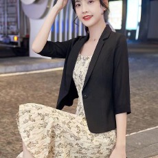 批发大码西装外套女短款小个子上衣夏季薄款2026年网红爆款小<b class='q'>西服</b>