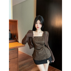 批发实拍春<b class='q'>秋</b>纯欲风方领收腰不规则豹纹背心+长袖辣妹短款披肩两件套