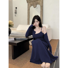 批发实拍春秋低V领性感包臀长款吊带<b class='q'>连衣裙</b>+短款长袖开衫披肩两件套