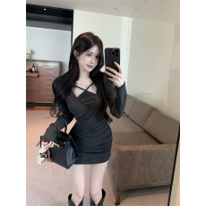 批发实拍秋冬纯欲风A领带肩垫收腰假两件加厚加绒性感包臀抽褶<b class='q'>连衣裙</b>