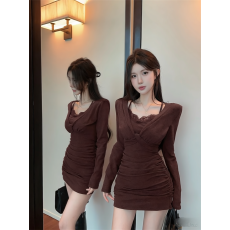 批发实拍春秋纯欲风V领拼接蕾丝修身挂脖式假两件性感包臀<b class='q'>连衣裙</b>