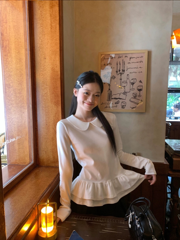 송 긍정적 인 En 검정색 베이비 칼라 인사이드 가져 가라. 기본 셔츠 여성 가을 겨울 새로운 레이스 몸매 가꾸기 핫걸 긴팔 티셔츠 맨위