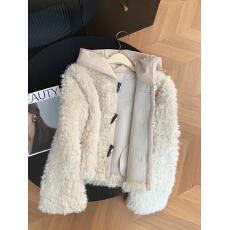 批发羊羔毛棉服女新款秋冬独特超好看短款厚连帽<b class='q'>皮草</b>毛毛<b class='q'>外套</b>