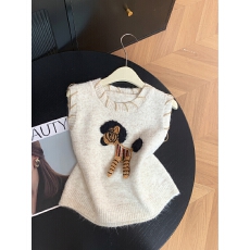 批发慵懒风港味小马刺绣针织背心女外穿秋<b class='q'>冬</b>软糯洋气毛衣马甲叠穿上衣