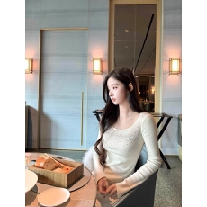 批发纯欲U领烫钻针织打底衫女内搭秋<b class='q'>冬</b>高级感修身掐腰别致绝美小上衣