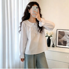 批发韩系甜美蕾丝花边圆领长袖衬衫女秋<b class='q'>冬</b>温柔风宽松系带洋气减龄上衣