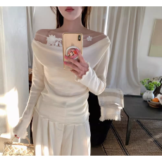 批发2026春季款网纱拼接一字肩荡领<b class='q'>长袖</b>针织<b class='q'>打底衫</b>上衣