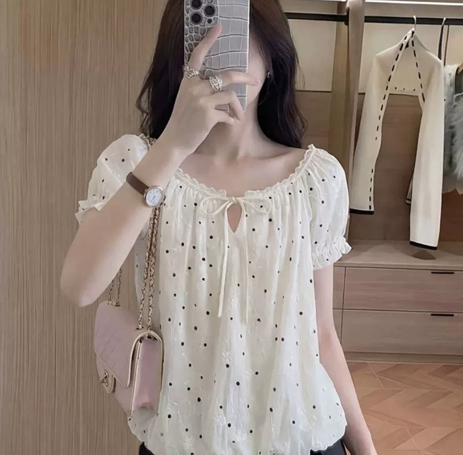 달콤한 스타일 도트 무늬 레이스 측면 반팔 여성 셔츠 2026 여름 새로운 나비 넥타이 루즈핏 꽃밭 맨위