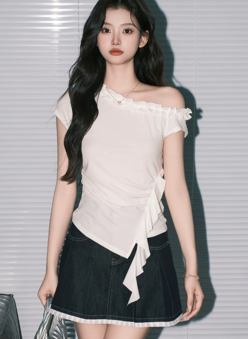 디자인 센스 프릴 비스듬한 어깨 반팔 티셔츠 여성 여름 화이트 불규칙 허리 수축 맨위