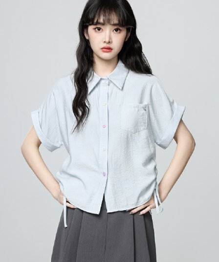 파란색 POLO 칼라 반팔 여성 셔츠 여름 2026 여름 새로운 디자인 센스 펌프 로프 허리 수축 폴로 칼라 셔츠 맨위