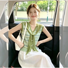 批发多巴胺披肩绿色条纹针织套头女<b class='q'>夏</b>季外穿修身百搭显瘦无袖背心上衣