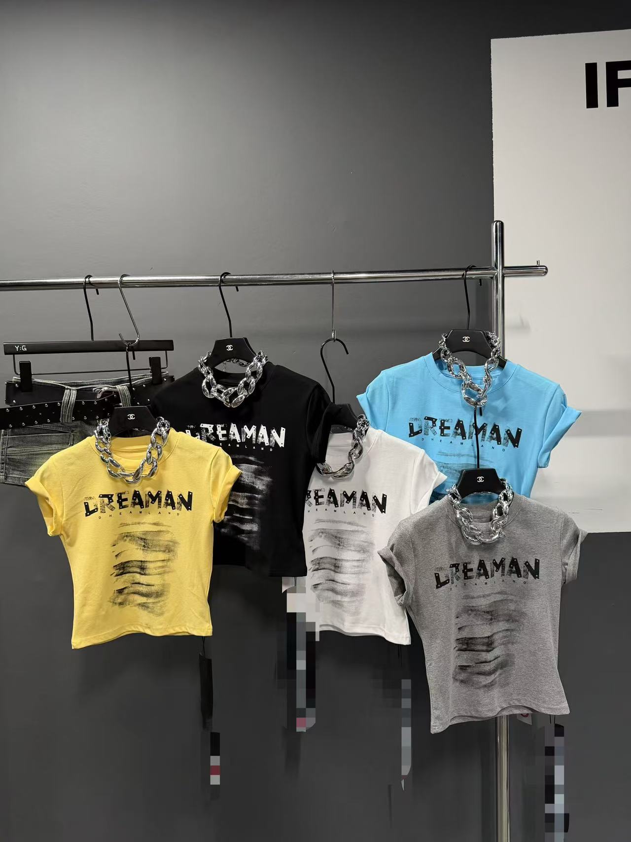 차가운 핫걸 알파벳 프린트 2026 봄 아모이 ins 트렌디 한일 ootd 아메리칸 개성 원본 거리 쇼트 스타일 티셔츠
