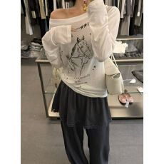 批发印花小马斜肩长袖T恤女2026春夏新款洋气百搭宽松薄款<b class='q'>防晒</b>服上衣