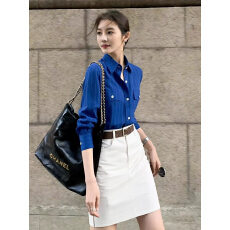 批发2026超火减龄穿搭一整套小个子巨好看的蓝色<b class='q'>条纹</b>衬衫搭配<b class='q'>短裙</b>套装